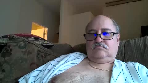 jr8in online show from March 3, 7:06 pm