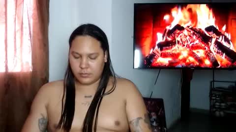 INDEPENDENT MODEL online show from March 23, 4:22 pm