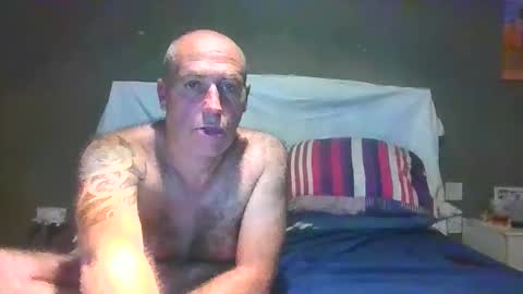Naughty Couple online show from March 31, 8:31 pm