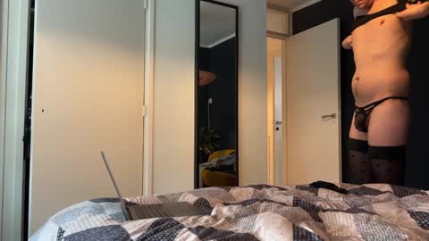 Snapshot of jrnb87 chatting on December 2, 1:13 pm JoyBoy online show from December 2, 1:13 pm