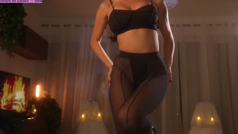 Jennifer Diaz online show from November 1, 7:27 pm