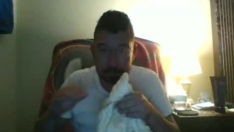 Snapshot of jthom1961880 chatting on November 18, 4:06 am jthom1961880 online show from November 18, 4:06 am