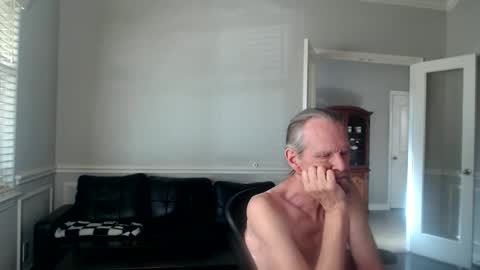 Snapshot of jtull52 chatting on December 19, 8:05 pm jtull52 online show from December 19, 8:05 pm