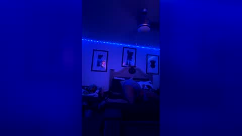 jtyler67445970 online show from March 19, 7:07 pm