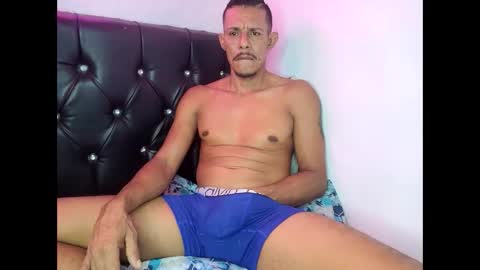 Juan y la flaca online show from March 6, 4:36 pm