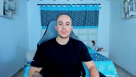 Juan online show from January 25, 11:43 pm