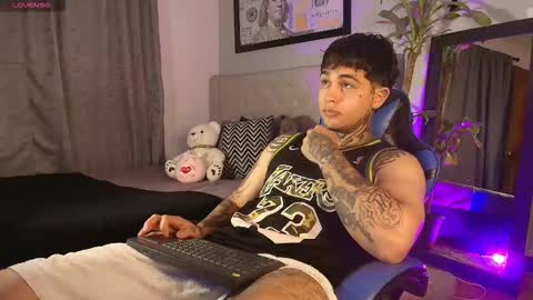 Snapshot of juan_alvarez18 chatting on February 27, 4:34 am juan_alvarez18 online show from February 27, 4:34 am