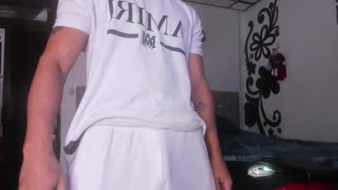 juan online show from November 15, 10:15 pm