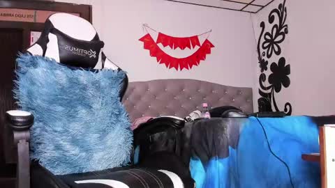 Snapshot of juan_bruce chatting on May 2, 8:03 pm juan online show from May 2, 8:03 pm