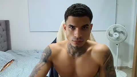 juan_gomez_1 online show from January 19, 9:02 am