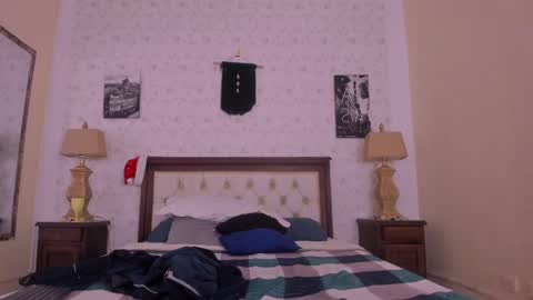 Snapshot of juan_lovers chatting on December 7, 1:07 pm J U A N L O V E R S online show from December 7, 1:07 pm