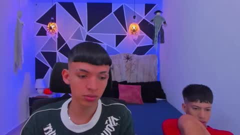 JuanSteven online show from November 1, 12:29 pm