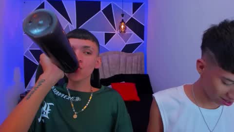 JuanSteven online show from December 3, 4:42 am