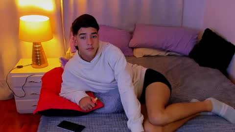 juan_one1 online show from March 31, 8:15 am