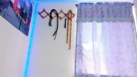 Juan Esteban online show from December 1, 4:29 pm