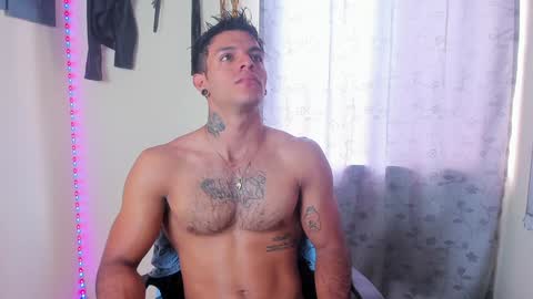 Juan Esteban online show from January 14, 3:57 pm