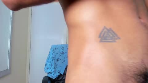 Juan Esteban online show from March 11, 2:07 pm