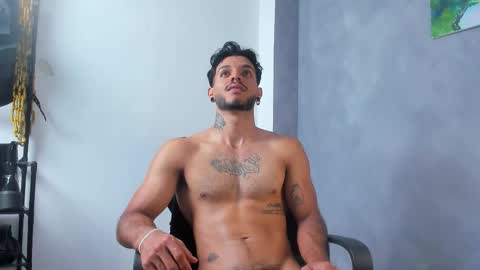 Snapshot of juanbladde chatting on February 6, 7:06 pm Juan Esteban online show from February 6, 7:06 pm