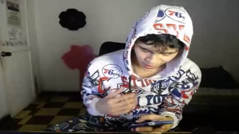 Snapshot of juanda_420 chatting on June 20, 5:32 am TheGoldenBoy online show from June 20, 5:32 am