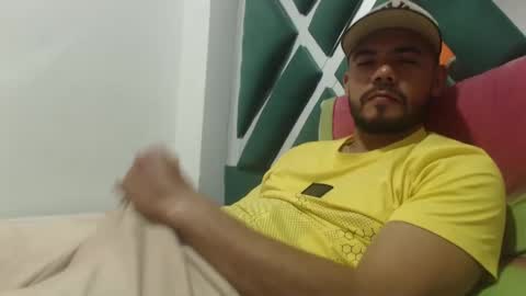 Snapshot of juanfe_style chatting on October 13, 5:51 am juanfe_style online show from October 13, 5:51 am