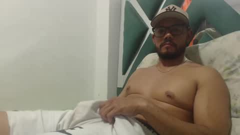 Snapshot of juanfe_style chatting on November 14, 11:13 pm juanfe_style online show from November 14, 11:13 pm