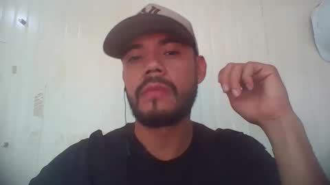 Snapshot of juanfe_style chatting on April 1, 3:09 pm juanfe_style online show from April 1, 3:09 pm