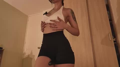 juanilla99 online show from October 1, 4:40 am