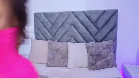 Snapshot of juanita_owens chatting on March 12, 6:55 pm juanita_owens online show from March 12, 6:55 pm