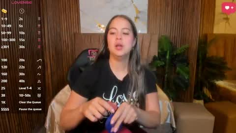 Snapshot of juanita_tay chatting on May 2, 11:37 am JUANITA online show from May 2, 11:37 am