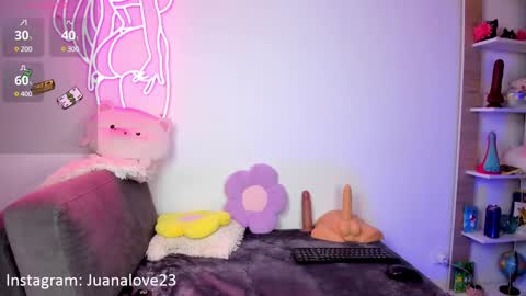 Snapshot of juanitaalove chatting on February 11, 7:23 am online show from February 11, 7:23 am