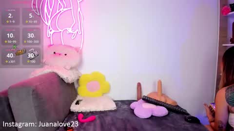 Snapshot of juanitaalove chatting on February 18, 11:11 am online show from February 18, 11:11 am