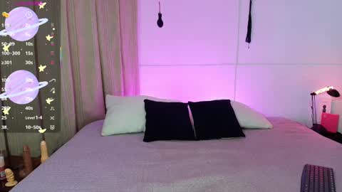 Blue online show from November 22, 4:28 pm