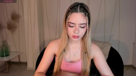 Juanita Clay online show from May 15, 7:32 pm