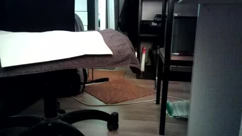 Snapshot of juanitou chatting on November 23, 1:27 am frenchchouchou online show from November 23, 1:27 am