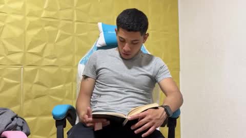 juanperez1999777 online show from October 17, 6:32 pm