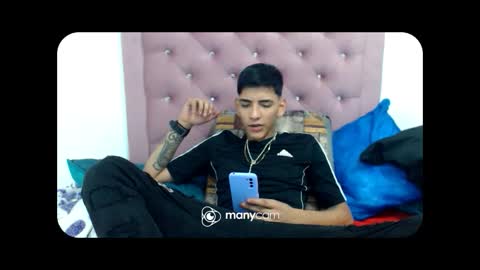 Snapshot of juanse1045panda chatting on September 20, 4:35 am juanse1045panda online show from September 20, 4:35 am