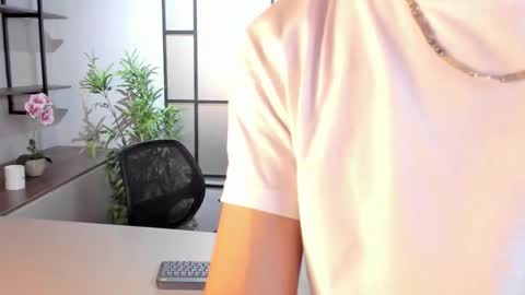 Snapshot of juanse_colling chatting on February 22, 7:45 pm Juanse Colling online show from February 22, 7:45 pm