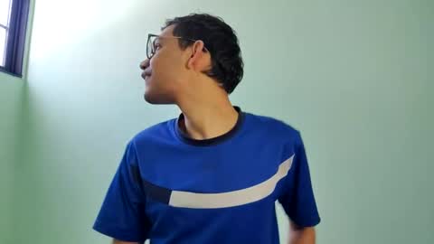 juansuarez204 online show from December 22, 3:11 pm