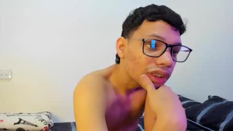 juansuarez204 online show from October 13, 7:36 pm