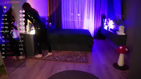 Juelz  online show from July 1, 8:52 pm