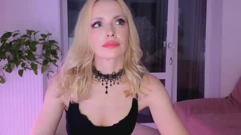 Snapshot of jugoddess chatting on September 21, 6:31 pm Goddess Julia online show from September 21, 6:31 pm