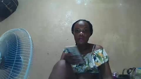 Snapshot of juice_petite3 chatting on February 25, 12:58 am juice_petite3 online show from February 25, 12:58 am