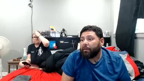 Juiceepawwg420 online show from June 21, 9:28 pm