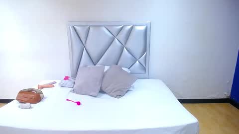 Snapshot of juicy_bignipples18 chatting on December 9, 1:24 pm juicy_bignipples18 online show from December 9, 1:24 pm