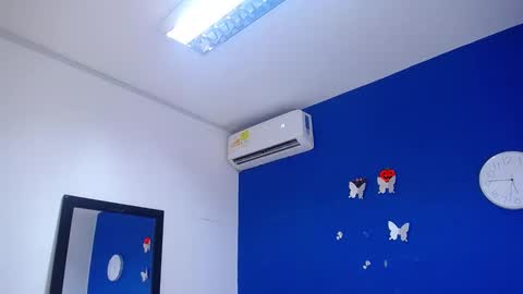 Snapshot of juicy_bignipples18 chatting on January 18, 5:26 pm juicy_bignipples18 online show from January 18, 5:26 pm