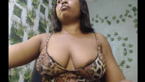 Snapshot of juicy_gold22 chatting on January 18, 5:20 am Mariagold online show from January 18, 5:20 am