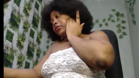 Snapshot of juicy_gold22 chatting on February 7, 5:52 am Mariagold online show from February 7, 5:52 am