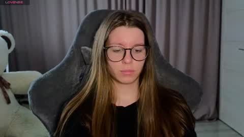 laura online show from June 24, 7:29 am