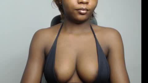 Wet Baddie online show from December 17, 10:32 am