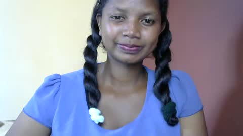 stellah online show from March 11, 8:52 am